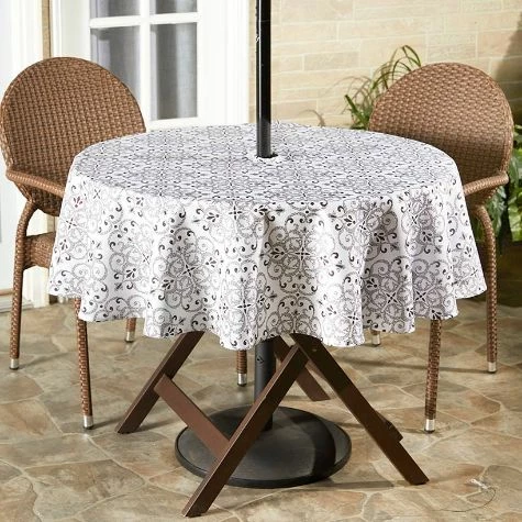 Zippered Outdoor Umbrella Hole Tablecloths - Image 4