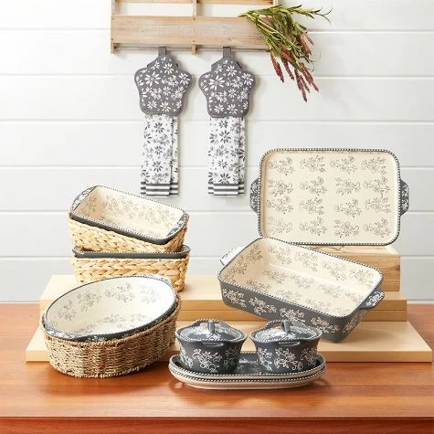 Temp-tationsĀ® Floral Lace Bakeware - Image 2