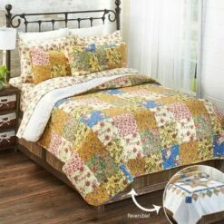 Country Quilt Bedroom Ensemble