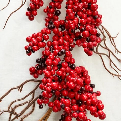Merry Berry Garland - Image 6