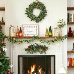 Christmas Delight 24" Wreath