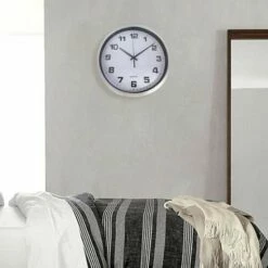 10" Easy Read Wall Clock