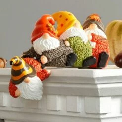 Helping Hand Holiday Shelf Sitters